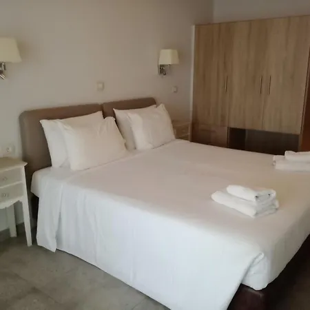 Locandina Living Corfu *